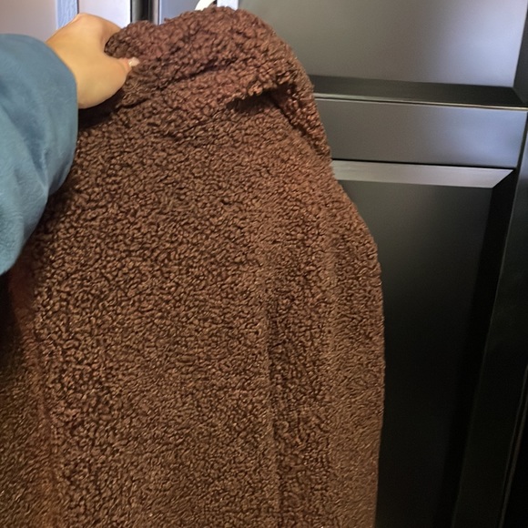 Oversized Brown Fur Jacket - Picture 4 of 4